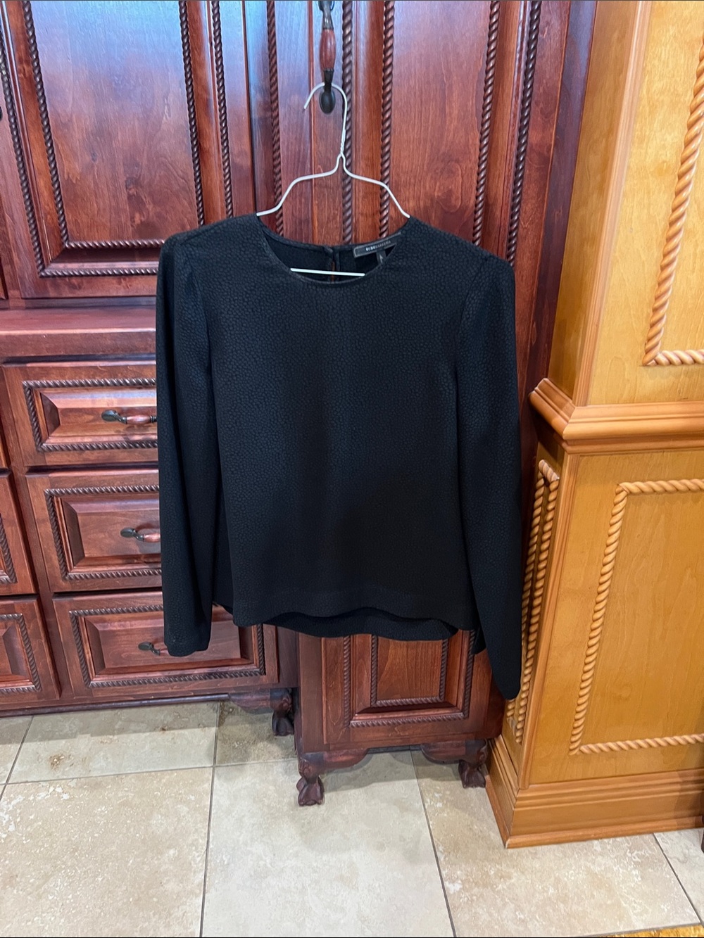BCBGMaxAzria Black Textured Crew Neck Top